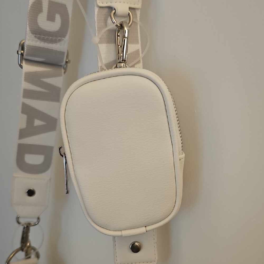 White Chain-Embellished Women's Bag - Picture 7 of 10
